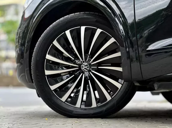 Volkswagen Viloran Luxury 2025 - 🎁 Giảm thêm tiền mặt & Tặng thêm phụ kiện khi liên hệ trực tiếp! LH: 0979 753 204 Mr Thắng
