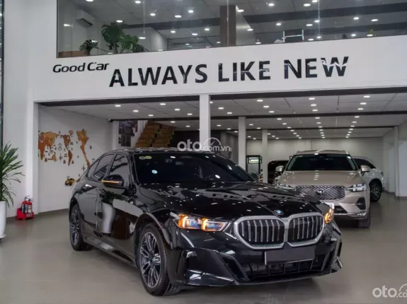 BMW 530i M Sport 2025 - Black Edition lướt nhẹ cực đẹp