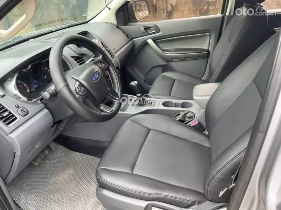 Ford Ranger XLS 2.0L 4x2 AT 2016 - Liên hệ em xem xe tại Hà Nội