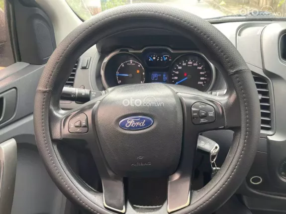Ford Ranger XLS 2.0L 4x2 AT 2016 - Liên hệ em xem xe tại Hà Nội