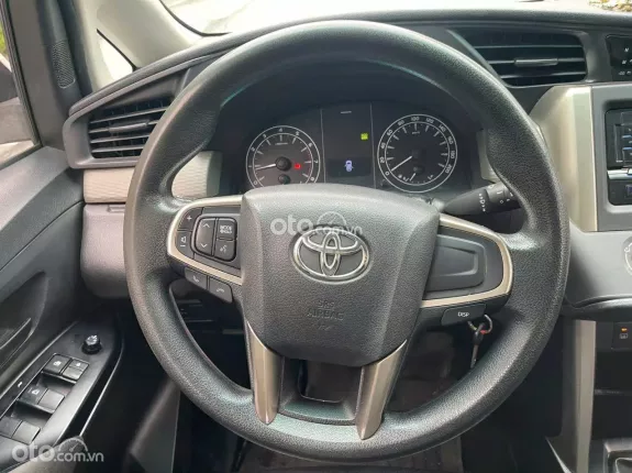 Toyota Innova 2.0E 2020 - Xe đẹp bản E, chủ đi giữ gìn