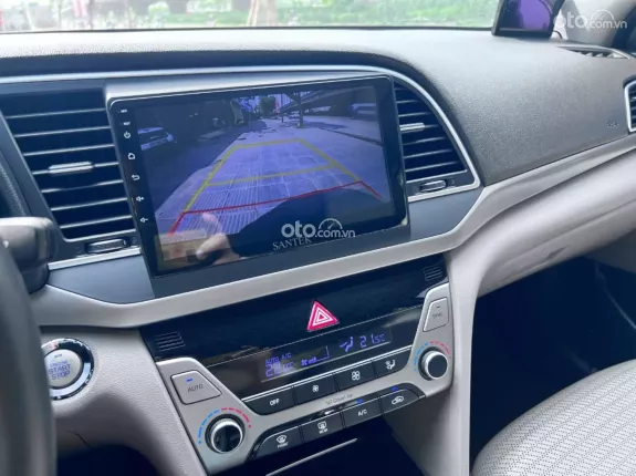 Hyundai Elantra 1.6 AT Đặc biệt 2019 - Gia đình trào bán