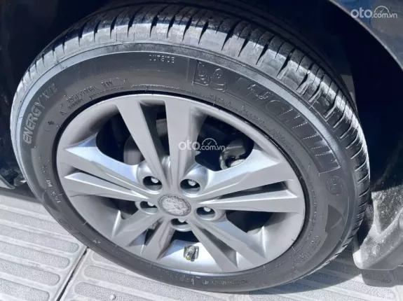 Hyundai Elantra 1.6 AT Đặc biệt 2019 - Gia đình trào bán