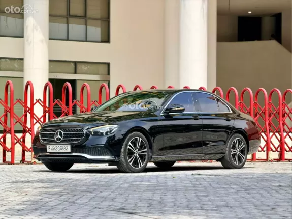 Mercedes-Benz E180 2022 - Bao check test