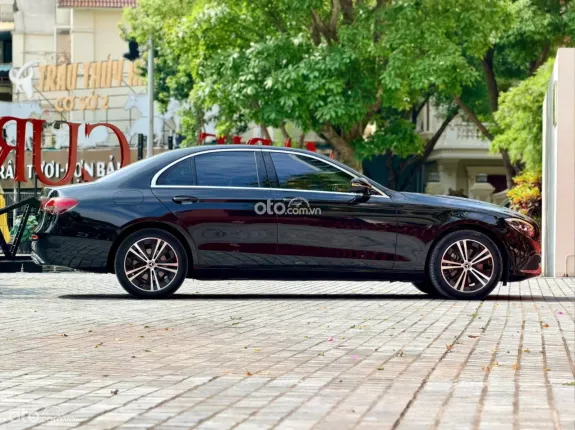 Mercedes-Benz E180 2022 - Bao check test