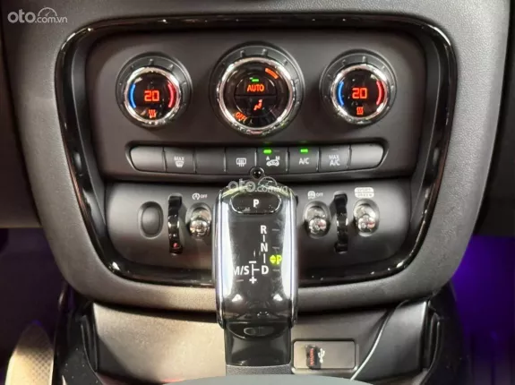 Mini Clubman John Cooper Works ALL4 2023 - Bao check test - Bảo hành chính hãng dài