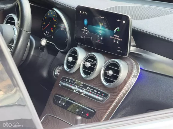Mercedes-Benz GLC 200 4Matic 2019 - Bao check test - đã bảo dưỡng cấp lớn