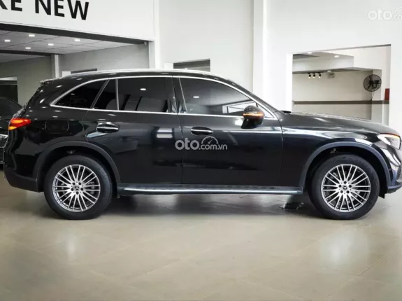 Mercedes-Benz GLC 200 4Matic 2024 - Lướt nhẹ 23.500km cực đẹp
