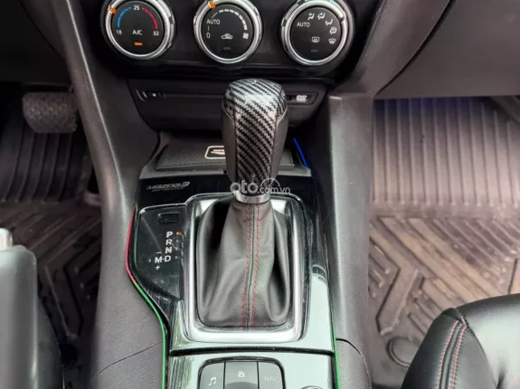 Mazda 3 1.5L Sedan 2016 - Xe rất mới