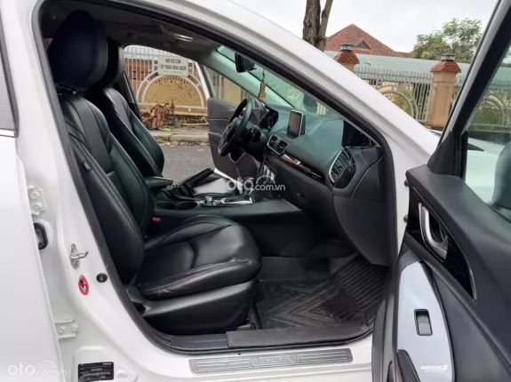 Mazda 3 1.5L Sedan 2016 - Xe rất mới