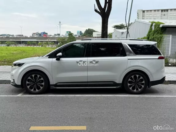 Kia Carnival 2.2D Signature 2022 - Kia Carnival Signature 2.2D sx2022 siêu đẹp, máy dầu bản cao nhất