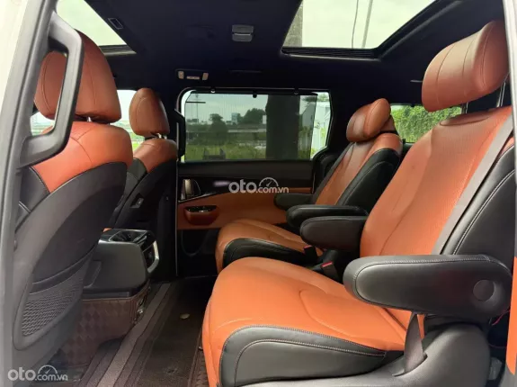 Kia Carnival 2.2D Signature 2022 - Kia Carnival Signature 2.2D sx2022 siêu đẹp, máy dầu bản cao nhất