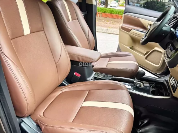 Mitsubishi Outlander 2.0 CVT 2018 - 7 CHỖ GIÁ ĐẸP