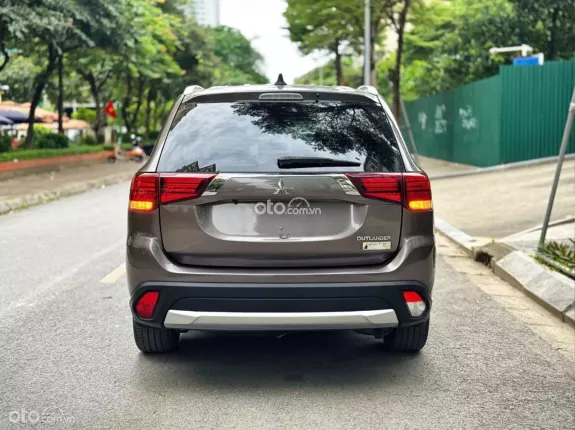 Mitsubishi Outlander 2.0 CVT 2018 - 7 CHỖ GIÁ ĐẸP