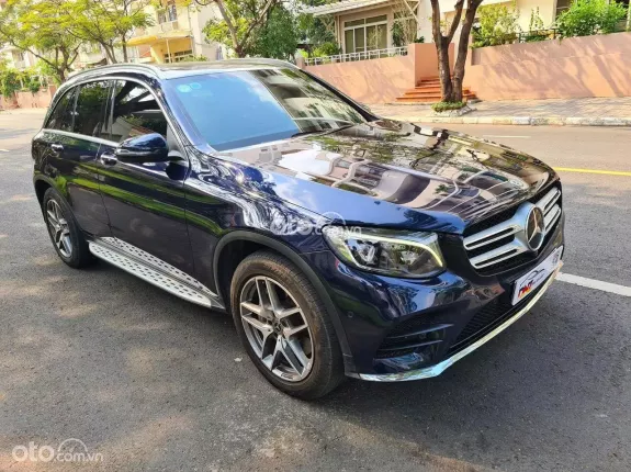 Mercedes-Benz GLC 300 4Matic 2019 - Màu xanh Cavansite sang trọng