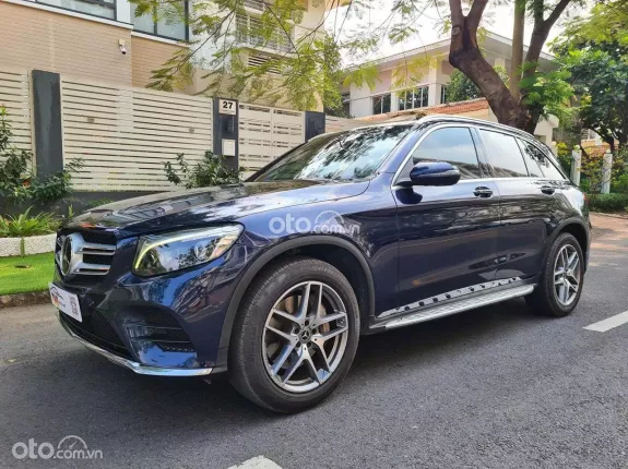 Mercedes-Benz GLC 300 4Matic 2019 - Màu xanh Cavansite sang trọng