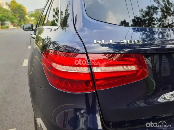 Mercedes-Benz GLC 300 4Matic 2019 - Màu xanh Cavansite sang trọng
