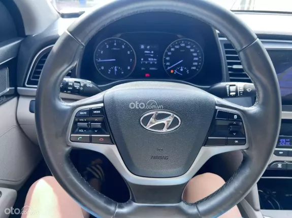 Hyundai Elantra 1.6 AT Đặc biệt 2016 - Xe chất giá lại hợp lý đây các bác