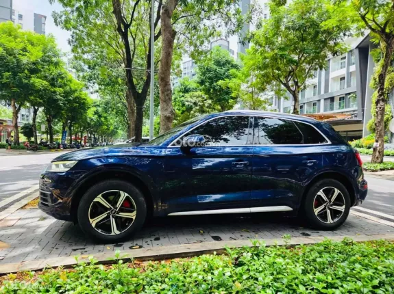 Audi Q5 2.0 TFSI Quattro 2018 - Xanh đen