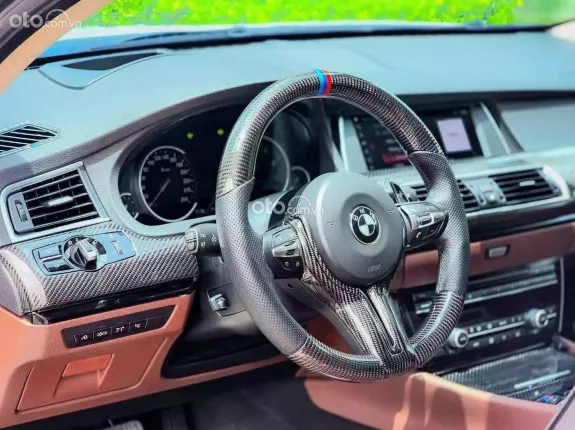 BMW 528i GT 2017 - Trắng Nt nâu