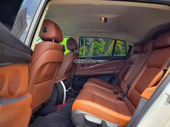 BMW 528i GT 2017 - Trắng Nt nâu