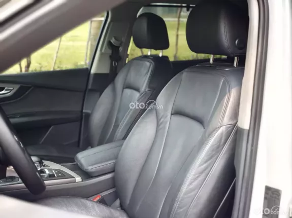 Audi Q7 2016 - Trắng NT đen