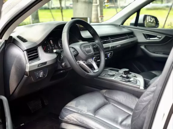 Audi Q7 2016 - Trắng NT đen