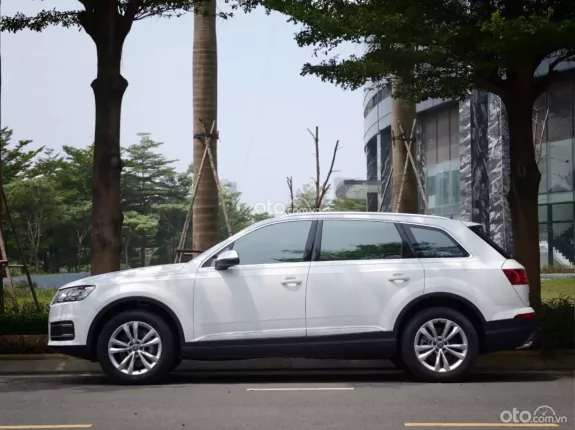 Audi Q7 2016 - Trắng NT đen
