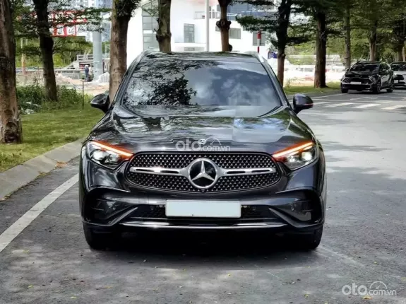 Mercedes-Benz GLC 300 4Matic 2023 - Xám titan. 30.000km zin