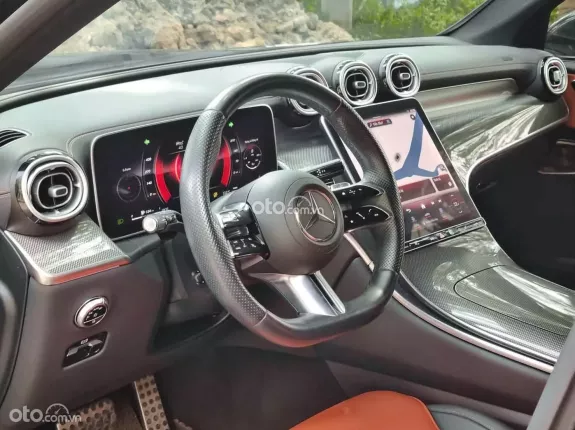 Mercedes-Benz GLC 300 4Matic 2023 - Xám titan. 30.000km zin