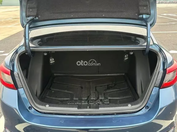 Mazda 2 Sedan 1.5L Luxury 2020 - Odo 38.000 km, màu xanh, nội thất xanh đen, full lịch sử bảo dưỡng hãng