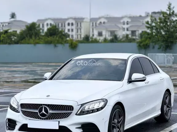 Mercedes-Benz C180 AMG 2021 - Xe đẹp, 1 chủ sử dụng