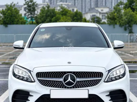 Mercedes-Benz C180 AMG 2021 - Xe đẹp, 1 chủ sử dụng