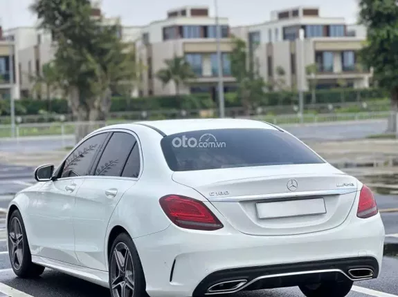 Mercedes-Benz C180 AMG 2021 - Xe đẹp, 1 chủ sử dụng