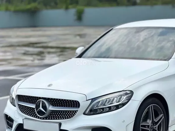 Mercedes-Benz C180 AMG 2021 - Xe đẹp, 1 chủ sử dụng