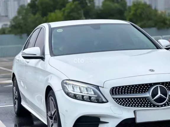 Mercedes-Benz C180 AMG 2021 - Xe đẹp, 1 chủ sử dụng