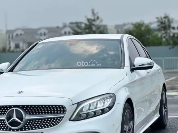 Mercedes-Benz C180 AMG 2021 - Xe đẹp, 1 chủ sử dụng