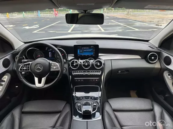 Mercedes-Benz C180 AMG 2021 - Xe đẹp, 1 chủ sử dụng