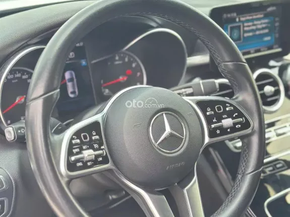 Mercedes-Benz C180 AMG 2021 - Xe đẹp, 1 chủ sử dụng