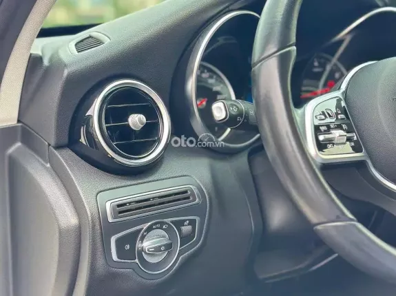 Mercedes-Benz C180 AMG 2021 - Xe đẹp, 1 chủ sử dụng