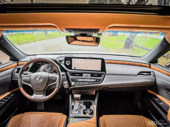 Lexus ES 250 F-Sport 2025 - Siêu lướt 18000km cực đẹp
