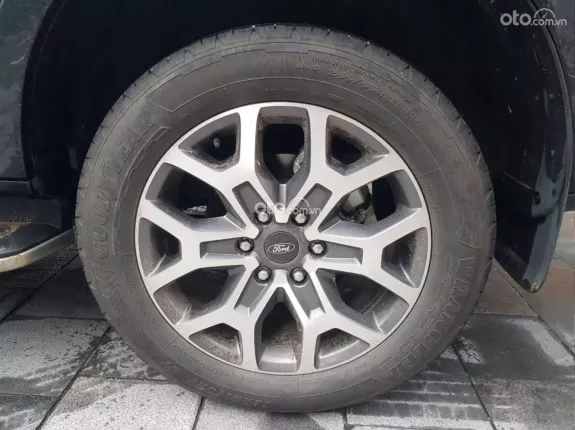 Ford Everest Titanium 2.0 AT 4x2 2024 - Ford Everest 2.0L ST5 10AT 4x2 Titanium 2024 - mua bán xe ô tô cũ uy tín tại Hà Nội