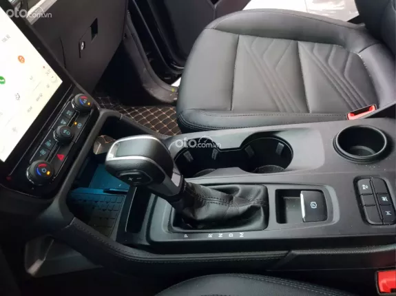 Ford Everest Titanium 2.0 AT 4x2 2024 - Ford Everest 2.0L ST5 10AT 4x2 Titanium 2024 - mua bán xe ô tô cũ uy tín tại Hà Nội