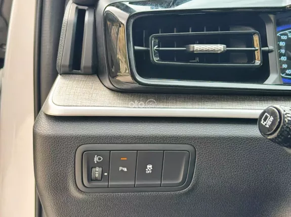 Hyundai Custin 1.5T-GDi Đặc biệt 2024 - SIÊU LƯỚT