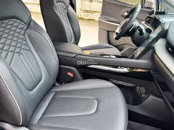 Hyundai Custin 1.5T-GDi Đặc biệt 2024 - SIÊU LƯỚT