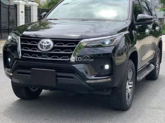Toyota Fortuner 2.4G 4x2 AT  2022 - SỐ TỰ ĐỘNG 7 CHỖ