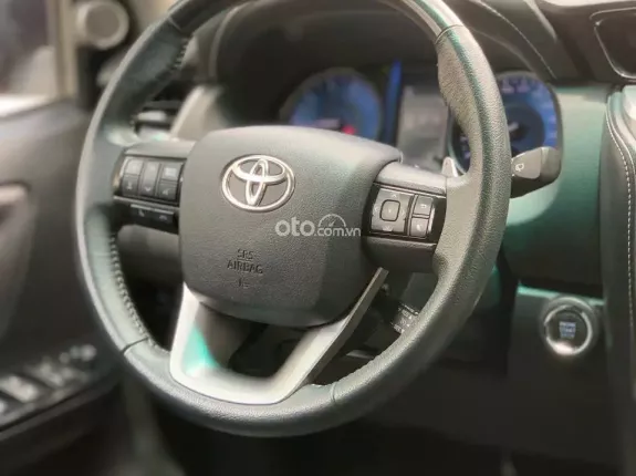 Toyota Fortuner 2.4G 4x2 AT  2022 - SỐ TỰ ĐỘNG 7 CHỖ