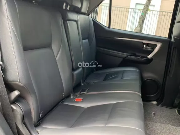 Toyota Fortuner 2.4G 4x2 AT  2022 - SỐ TỰ ĐỘNG 7 CHỖ