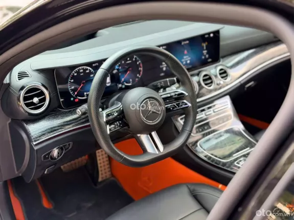 Mercedes-Benz E300 AMG 2023 - Bao check test - Bảo hành chính hãng dài