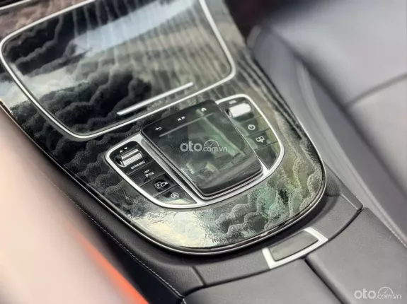 Mercedes-Benz E300 AMG 2023 - Bao check test - Bảo hành chính hãng dài